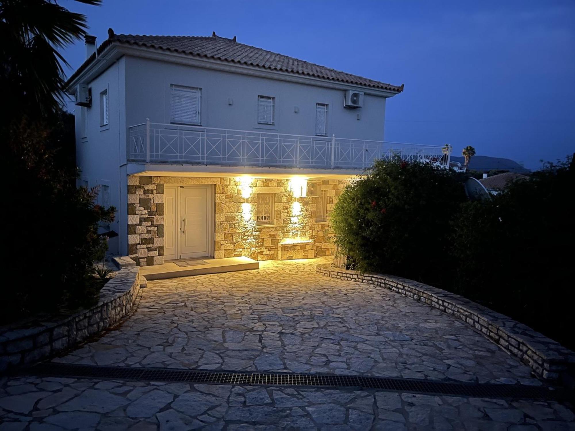 Luxurious Villa In Peloponnese With Swimming Pool Kamária Kültér fotó