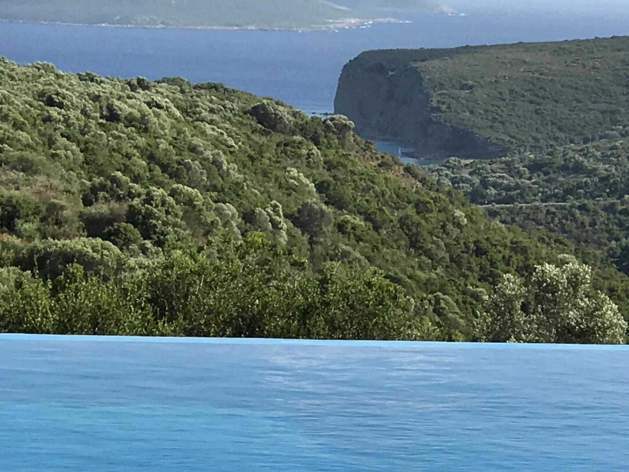 Luxurious Villa In Peloponnese With Swimming Pool Kamária Kültér fotó
