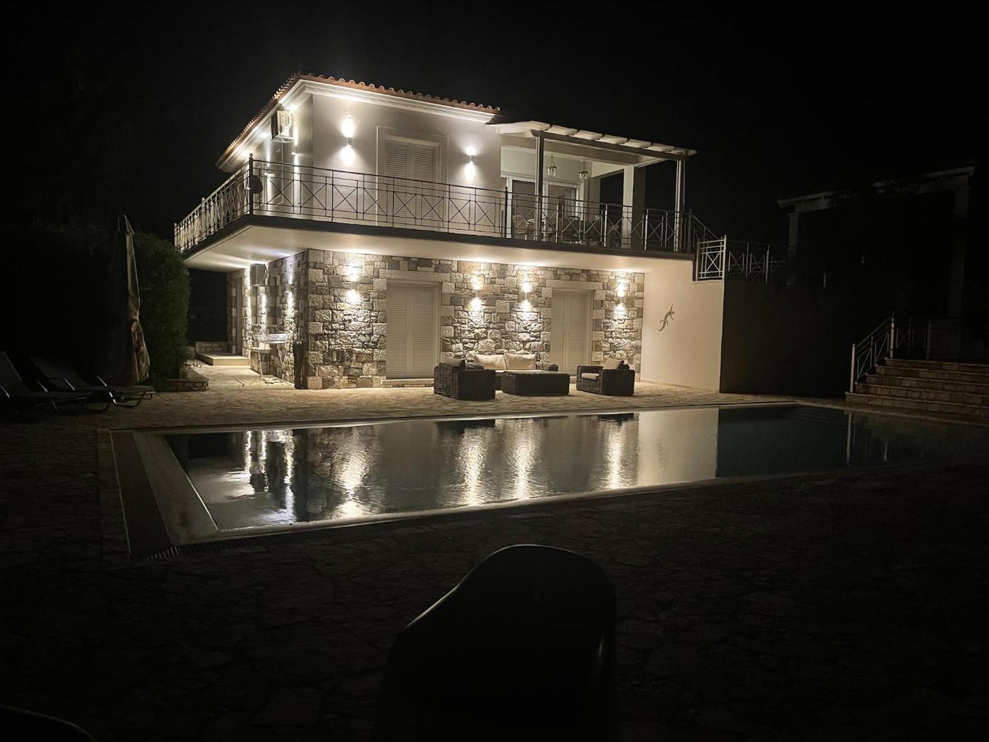 Luxurious Villa In Peloponnese With Swimming Pool Kamária Kültér fotó